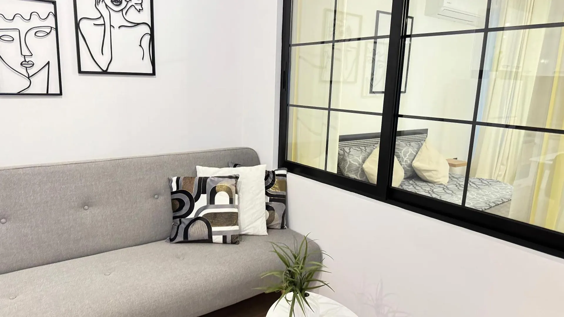 Art Home Burgas Apartment